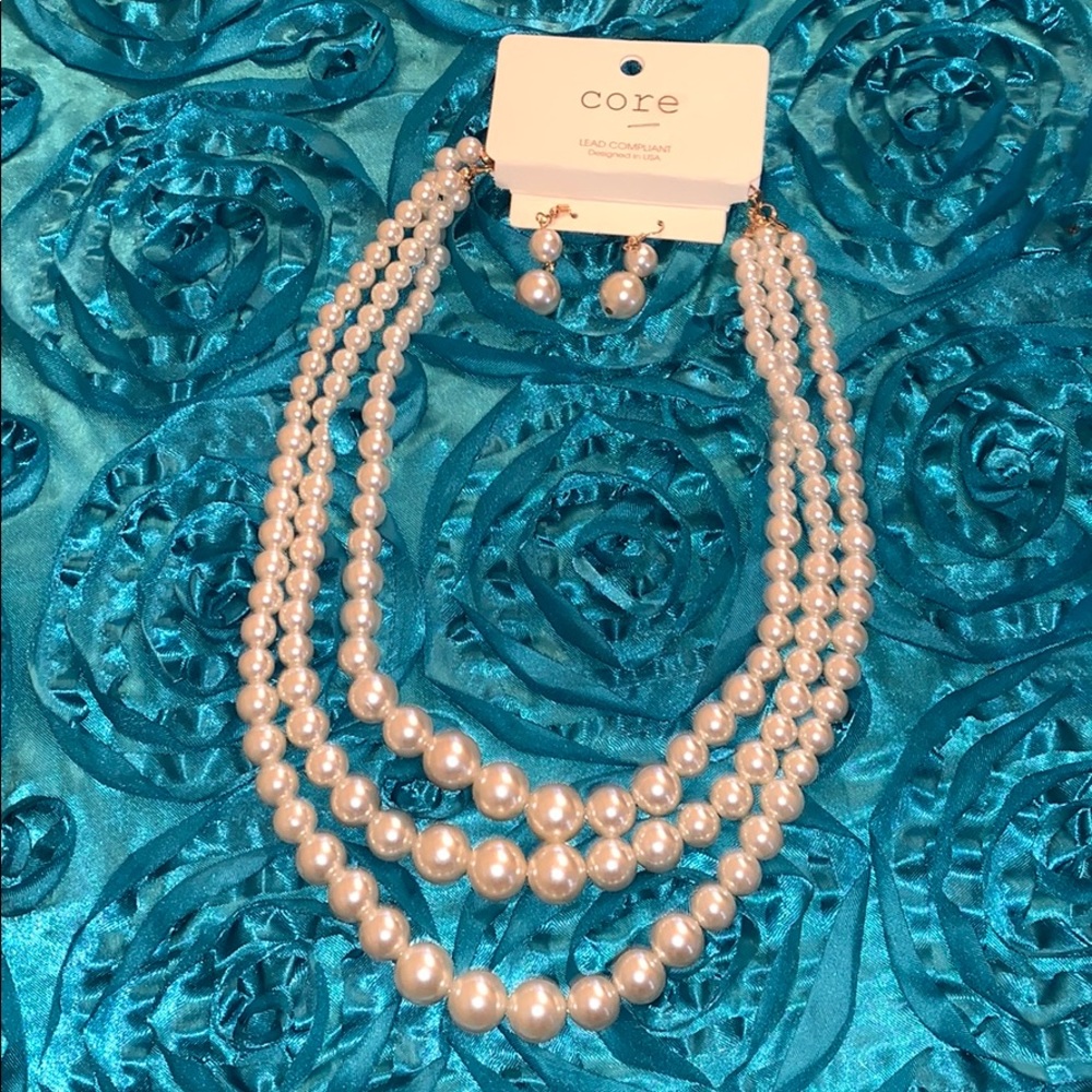 3 strand pearl necklace set